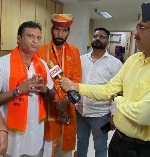 At the “Remove Reservation Movement” organized at Jantar Mantar in Delhi, National President of Chanakya Sena, Shri Ajay K. Sharma Ji, raised his voice unitedly along with his workers and supporters.